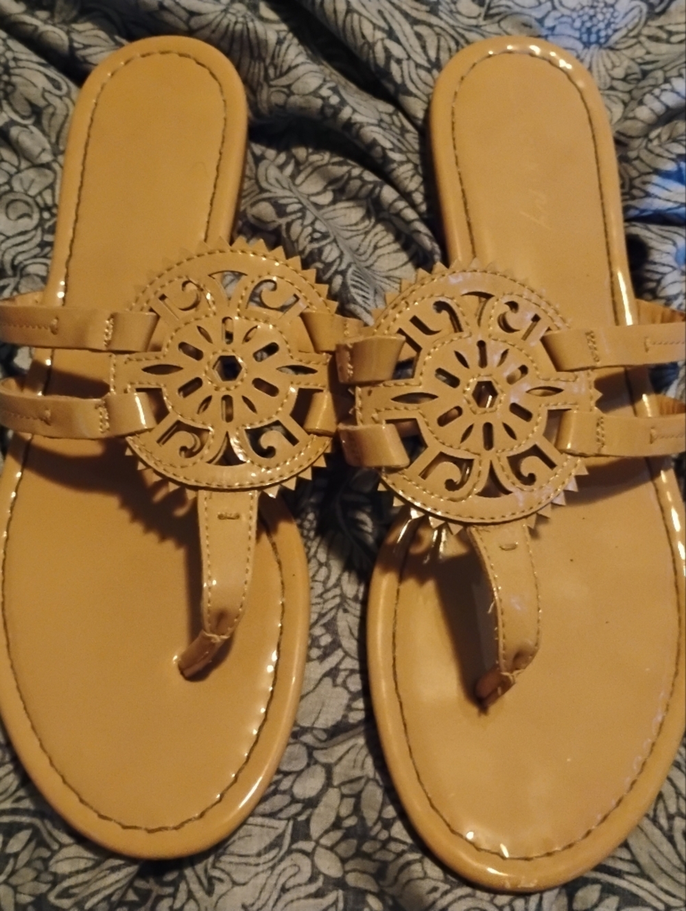 Circus NY by Sam Edelman Medallion Thong Sandals - Tan Patent - Size 9